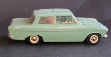 Gama Opel Kadett 1966 Plasticmodel with frictiondrive (5633)